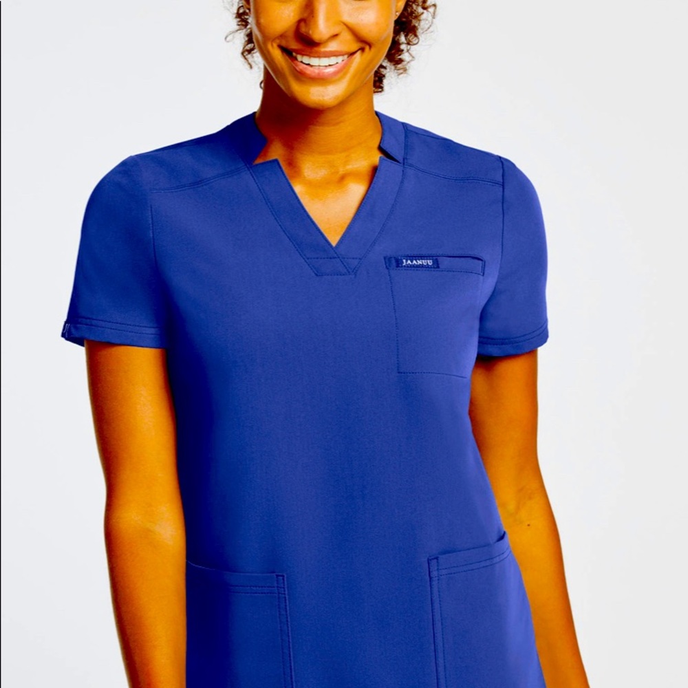 Jaanuu scrub top